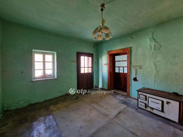 Eladó családi ház, Szurdokpüspökin 8.7 M Ft, 2 szobás