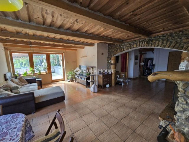 Eladó családi ház, Dabason 73.649 M Ft, 6 szobás