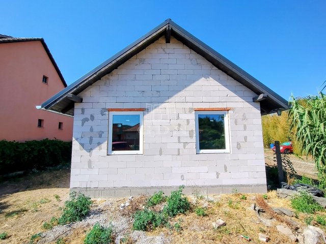 Eladó családi ház, Monoron 39.99 M Ft, 3 szobás