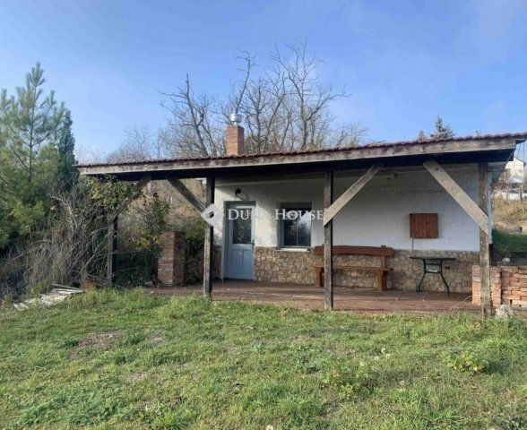 Eladó nyaraló, Pákozdon 46.9 M Ft, 2 szobás