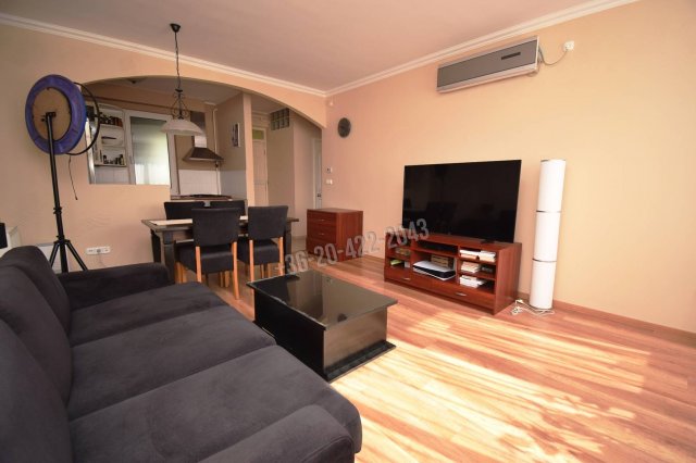 Eladó téglalakás, Szigetszentmiklóson 64.9 M Ft, 2 szobás