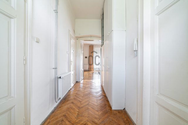 Eladó téglalakás, Szegeden 65 M Ft, 3 szobás