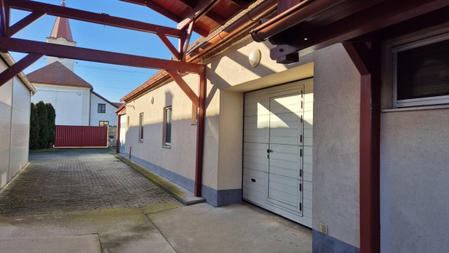 Eladó ipari ingatlan, Csényén 350 M Ft / költözzbe.hu