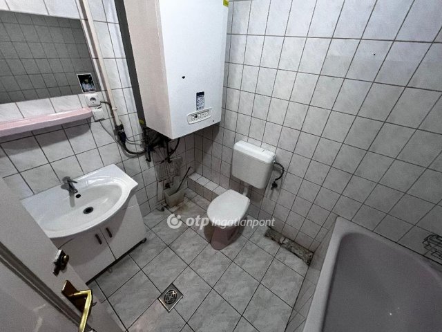 Eladó téglalakás, Hévízen 54.29 M Ft, 1+1 szobás