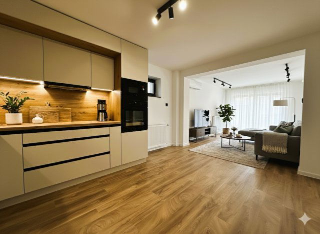 Eladó téglalakás, Pécsett 79.9 M Ft, 3 szobás