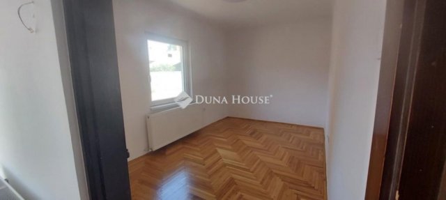 Eladó családi ház, Makón 75 M Ft, 4 szobás