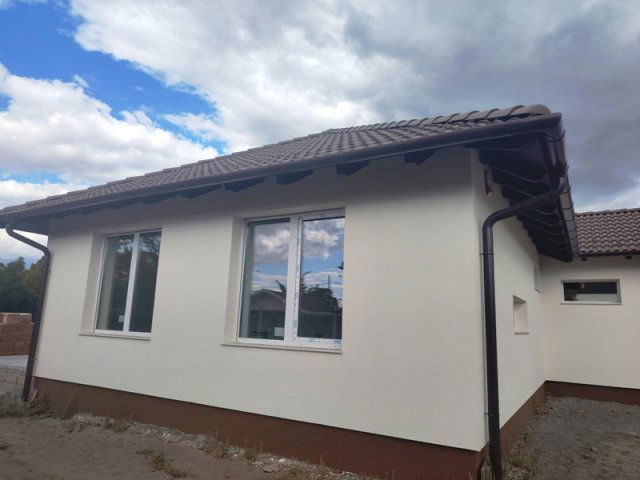 Eladó ikerház, Dabason 82.9 M Ft, 3+1 szobás