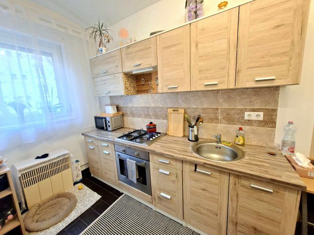 Eladó téglalakás, Budapesten, XIII. kerületben, Gyermek téren