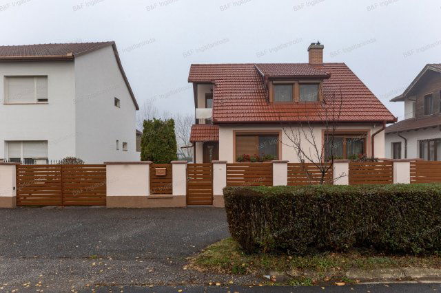 Eladó családi ház, Hajdúszoboszlón 159 M Ft, 5 szobás