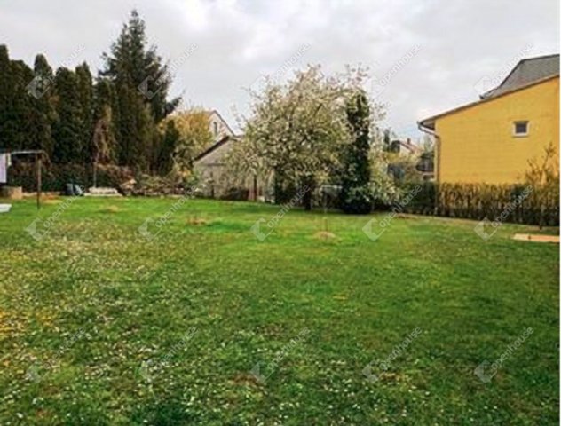 Eladó családi ház, Hévízen 119.9 M Ft, 5 szobás