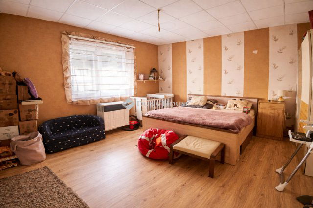 Eladó családi ház, Kisbéren, Komáromi utcában 35 M Ft