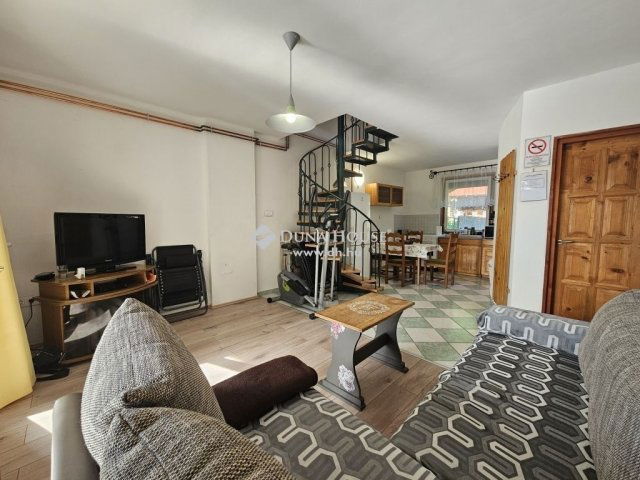 Eladó családi ház, Orfűn 134 M Ft, 6 szobás