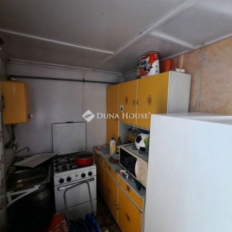 Eladó családi ház, Tápiószentmártonon 11 M Ft