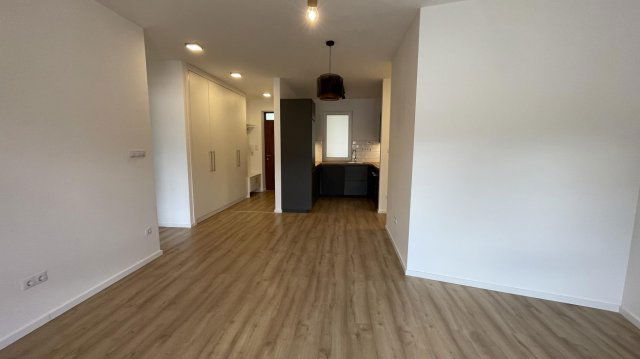 Kiadó téglalakás, albérlet, Tatán 280 E Ft / hó, 3 szobás