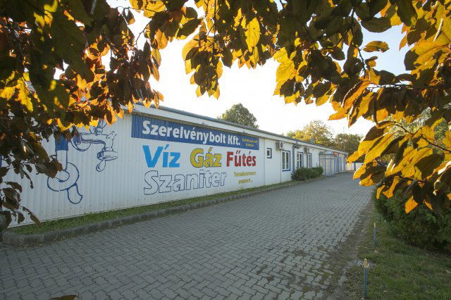 Eladó ipari ingatlan, Budapesten, X. kerületben, Gyömrői úton