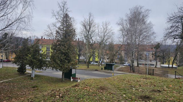 Eladó téglalakás, Komlón 16.3 M Ft, 1 szobás