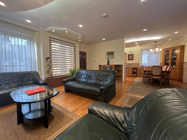 Eladó családi ház, Kecskeméten 195 M Ft, 5 szobás