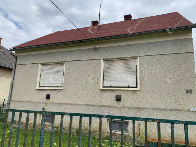 Eladó családi ház, Szentgotthárdon 42 M Ft, 3 szobás