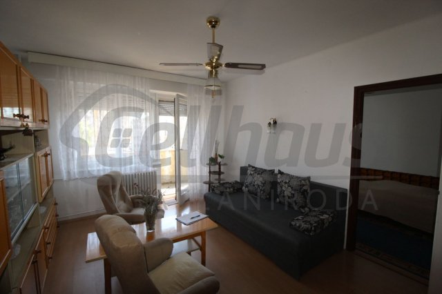 Eladó panellakás, Celldömölkön 19.5 M Ft, 1+1 szobás