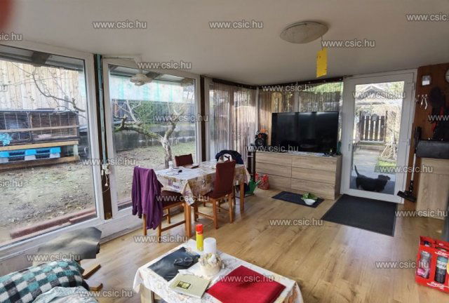 Eladó családi ház, Mogyoródon 51.9 M Ft, 3 szobás