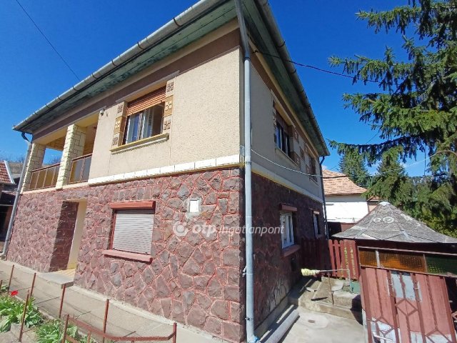Eladó családi ház, Bükkszéken 39.9 M Ft, 4+2 szobás