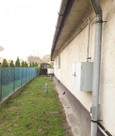Eladó családi ház, Dabason 34.5 M Ft, 2 szobás