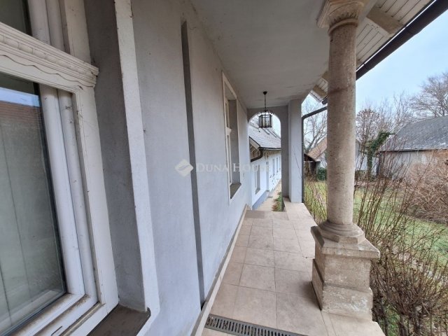 Eladó családi ház, Tökön 115 M Ft, 4 szobás