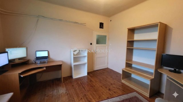 Eladó családi ház, Kisteleken 28 M Ft, 3 szobás