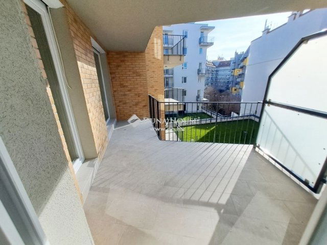 Eladó téglalakás, Budapesten, VIII. kerületben 72.99 M Ft