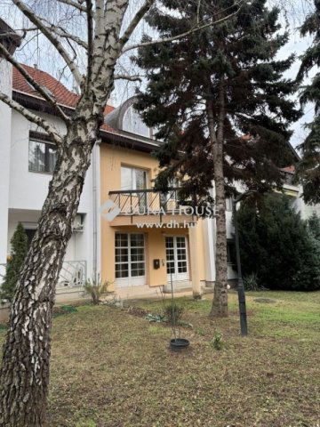 Eladó téglalakás, Balatonfüreden 92.9 M Ft, 2+2 szobás