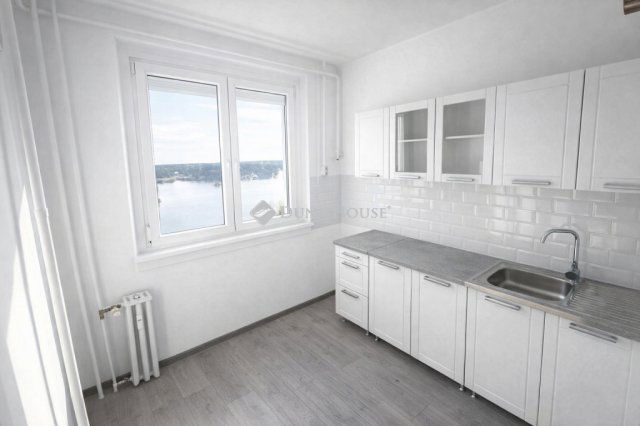 Eladó panellakás, Kecskeméten 44.9 M Ft, 2 szobás