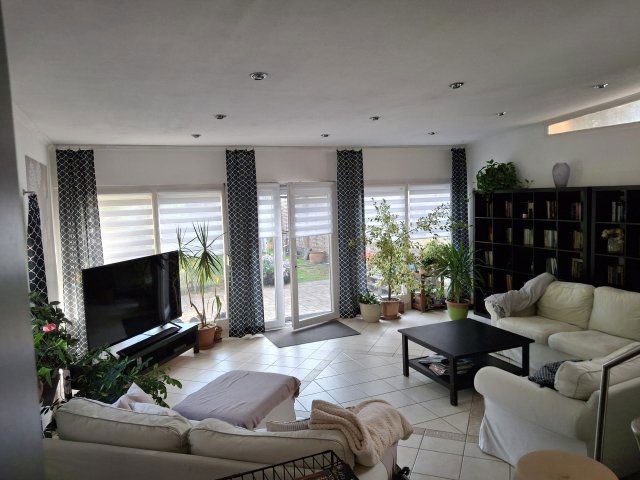 Eladó ikerház, Szolnokon 99 M Ft, 6 szobás / költözzbe.hu