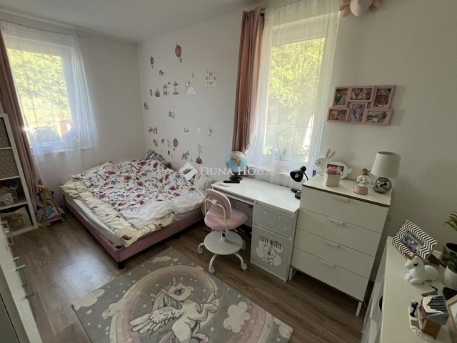 Eladó ikerház, Vácrátóton 105 M Ft, 4 szobás