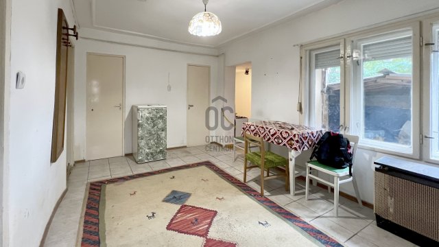 Eladó családi ház, Szekszárdon 21 M Ft, 2 szobás