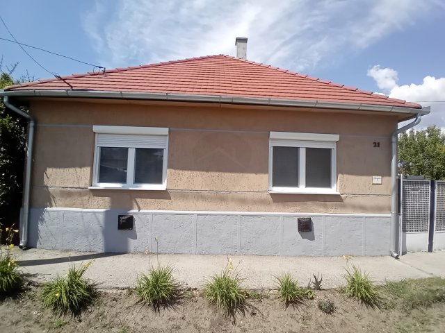 Eladó családi ház, Hatvanban 45 M Ft, 2+1 szobás