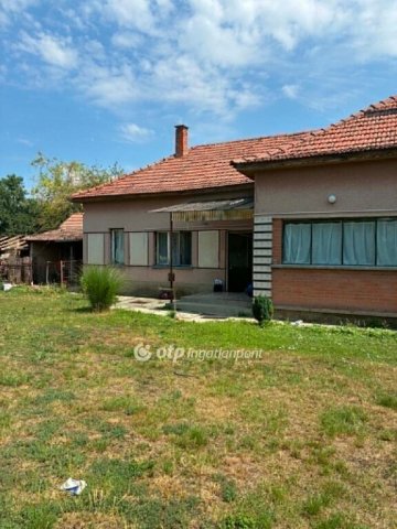 Eladó családi ház, Mezőkovácsházán 17 M Ft, 4 szobás