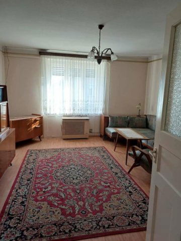 Eladó családi ház, Pilisvörösváron 69.5 M Ft, 2 szobás