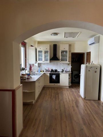 Eladó családi ház, Almáskeresztúron 59.7 M Ft, 3 szobás