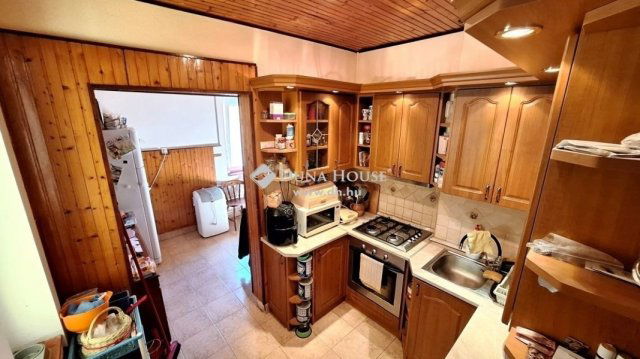 Eladó családi ház, Dabason 74.9 M Ft, 6 szobás