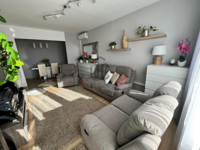 Eladó panellakás, Székesfehérvárott 65.9 M Ft, 3 szobás