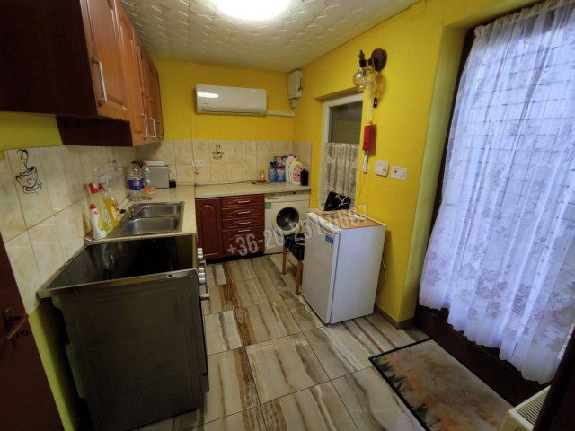 Eladó családi ház, Mohácson 10 M Ft, 1 szobás