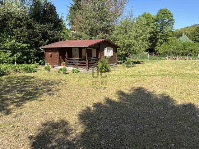 Eladó nyaraló, Verőcén 44.5 M Ft, 3 szobás