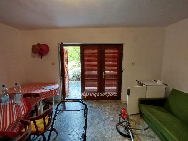 Eladó nyaraló, Pécsváradon 12.5 M Ft, 1 szobás