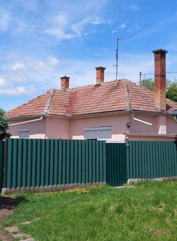 Eladó családi ház, Jászjákóhalmán, Fő úton 31.5 M Ft