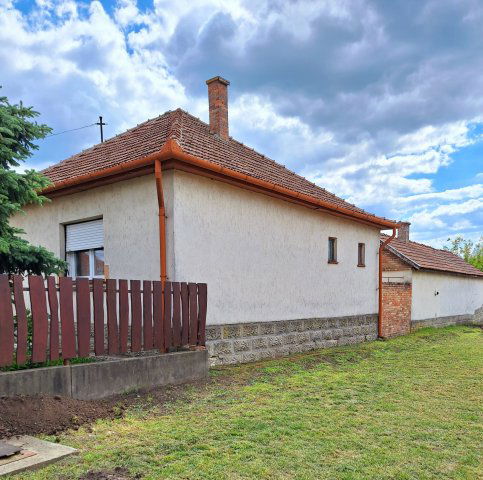 Eladó családi ház, Jászboldogházán 21.9 M Ft, 2+1 szobás