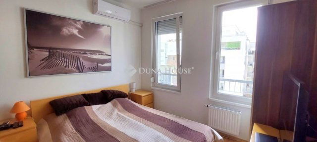 Eladó téglalakás, Budapesten, XIV. kerületben 77 M Ft, 2 szobás