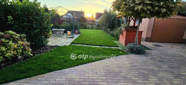 Eladó családi ház, Hajdúböszörményen 124 M Ft, 4 szobás