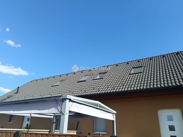 Eladó ikerház, Üllőn 112 M Ft, 4 szobás / költözzbe.hu