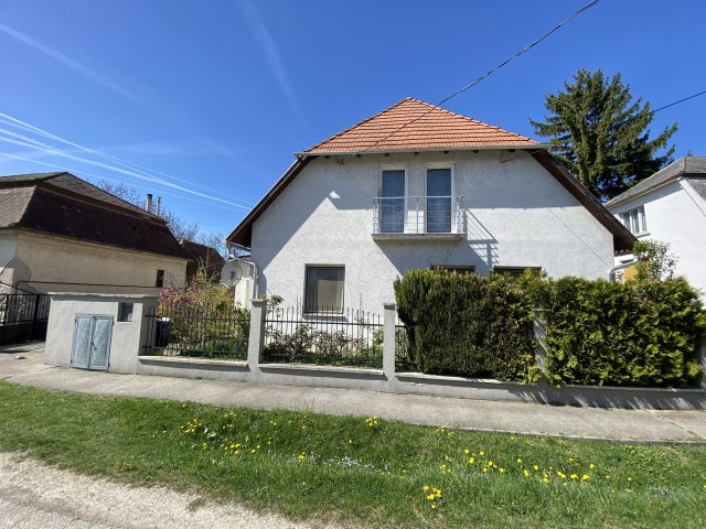 Kiadó családi ház, albérlet, Komáromban 501 E Ft / hó