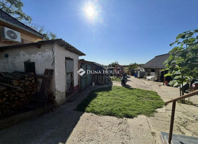 Eladó családi ház, Iregszemcsén 28 M Ft, 4 szobás